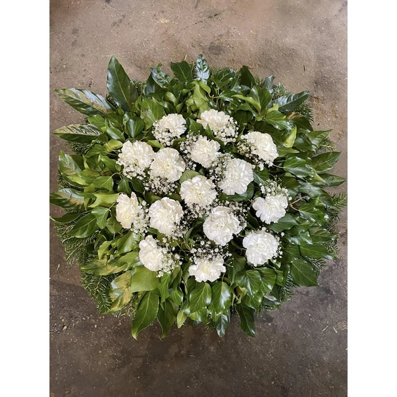Szegfű Koszorú Ø60cm (fehér)